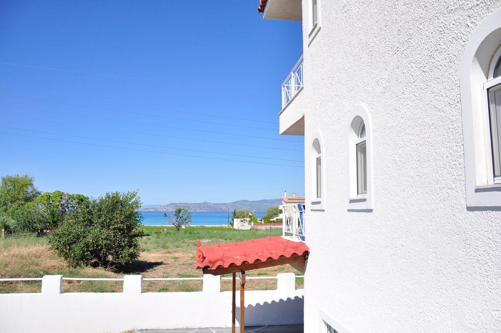 Phoenix Beachside Condos Коккони Экстерьер фото